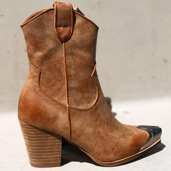 NEW Distressed Nude PU Leather Metal Toe Block Heel Cowgirl Western Ankle Boots - Picture 8 of 14